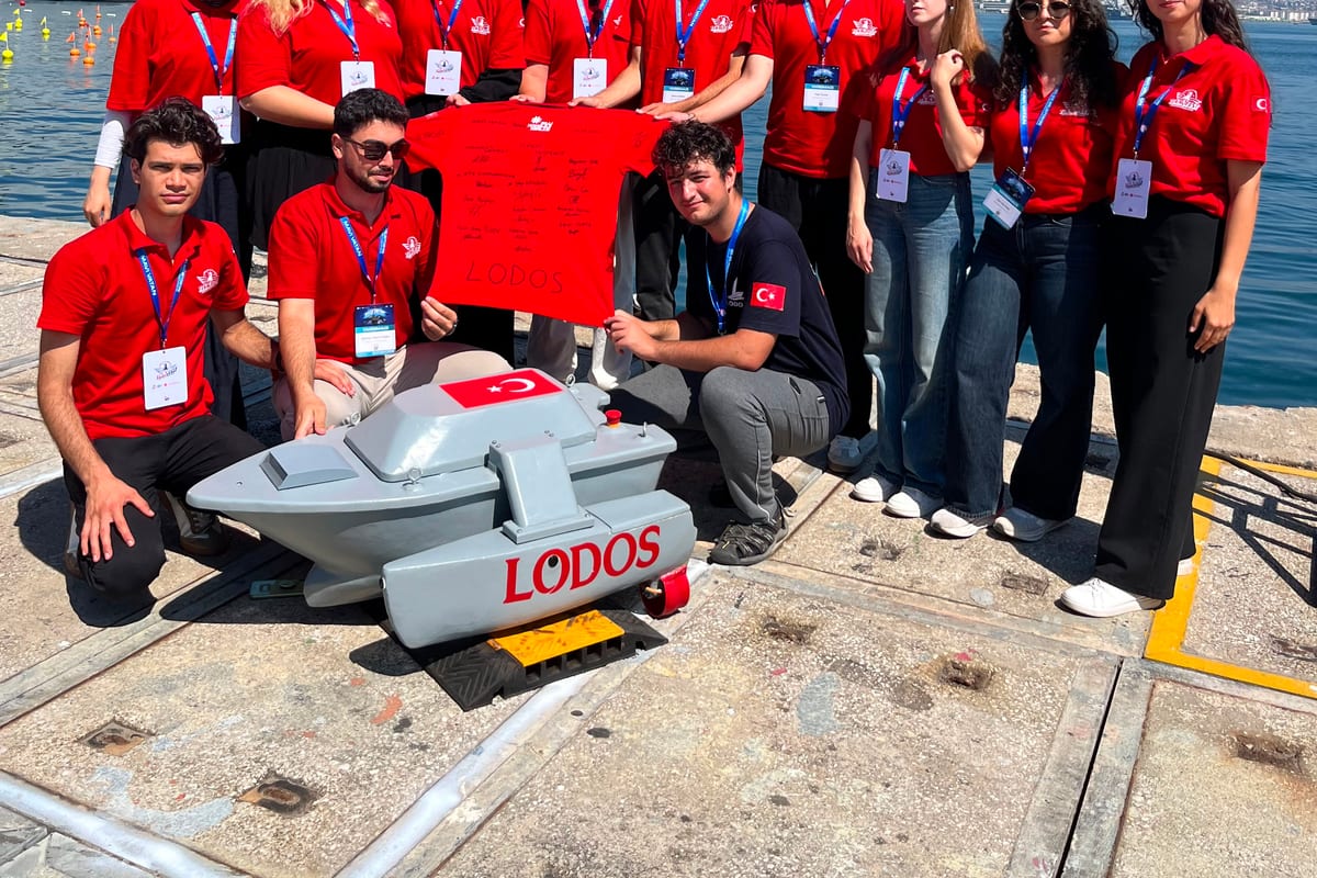 LODOS ekibimiz ve insansız deniz aracı