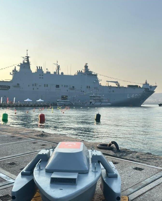LODOS, TCG Anadolu önünde
