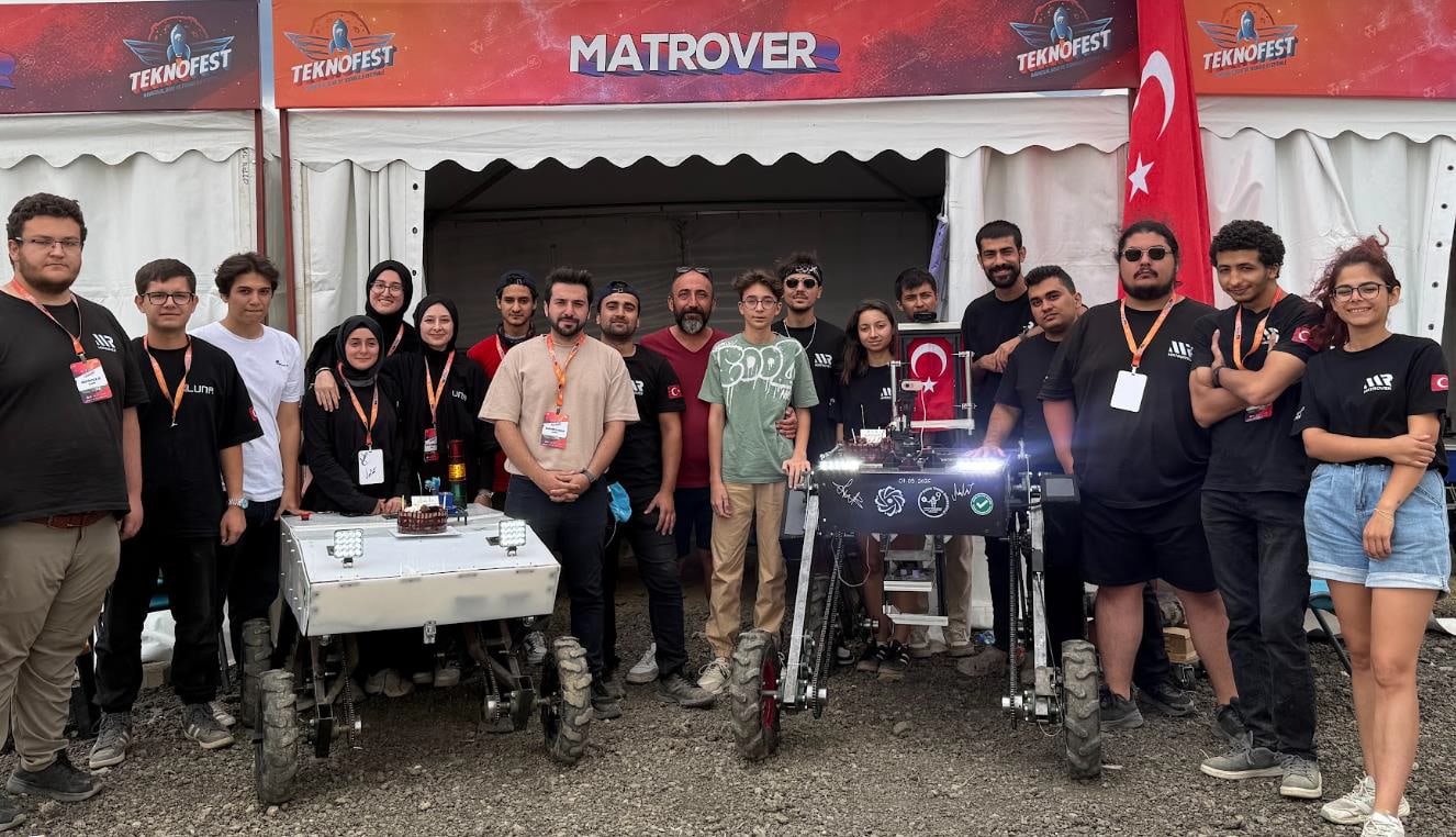MATROVER ekibimiz TEKNOFEST çadırında